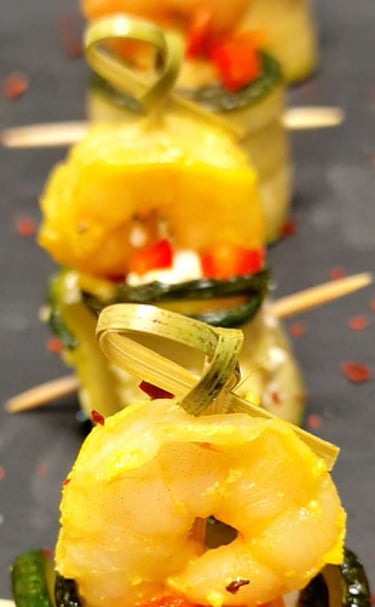 Zucchini-Röllchen mit Garnele