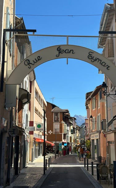 Rue Jean Eymar, dans le centre de Gap.