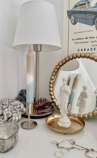 Liell Design Interior-Accessoires: Skulpturale Kerzen & Deko-Trends online entdecken.