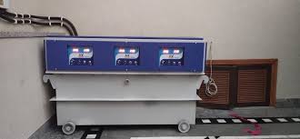 Power Red servo voltage stabilizers for industrial voltage regulation