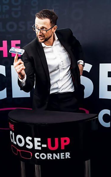 ✨Close-Up Chris✨