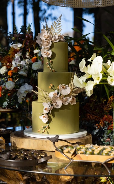 Sugar Flowers Wedding Cake Gold Coast