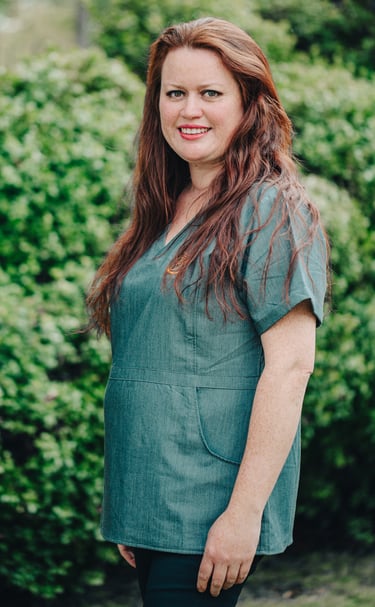 Evelyn: Estilista-Colorista