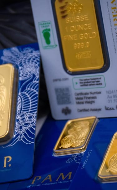 a bunch of gold bars | PAMP  | Alkanz Alasifar | Antalya Jewellery