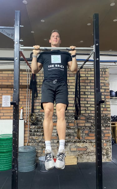 Man doing pull up