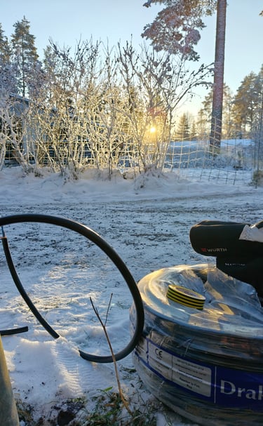 kylmäkeli ja kaapelin veto alkamassa