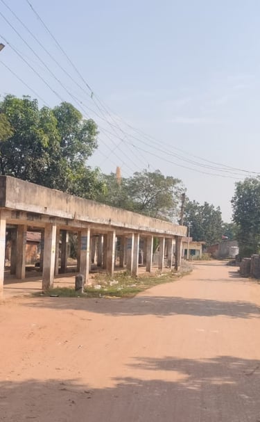 weekly market building
