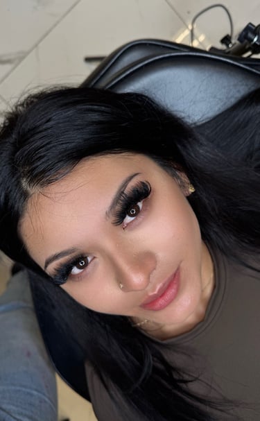 A woman with new Eyelash Service