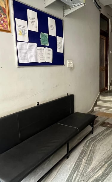 Well-maintained porch area at Siyash Luxury Girls PG Pratap Nagar Jaipur