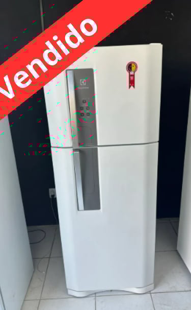 Geladeira Electrolux Frost Free 459 litros usada barata com entrega rápida em Belo Horizonte.