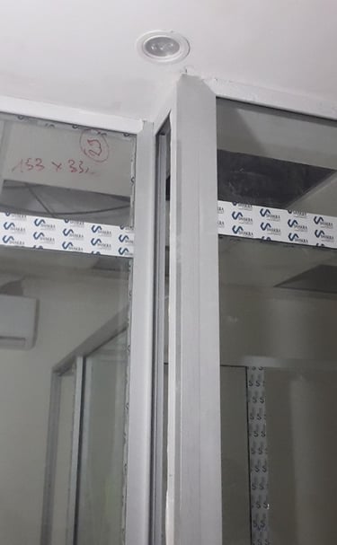 une cabine vitré