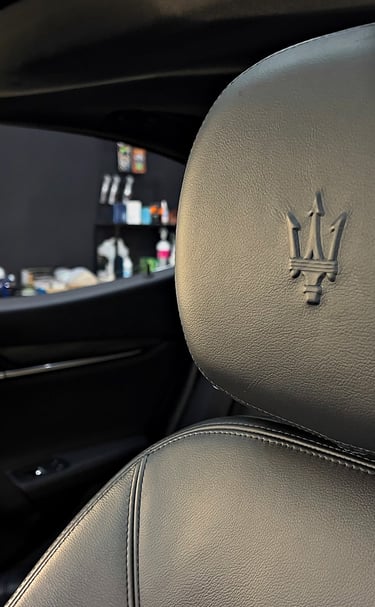 Salonų cheminis valymas/dažymas Atliekamas detalus cheminis valymas su daliniu arba pilnu salono 