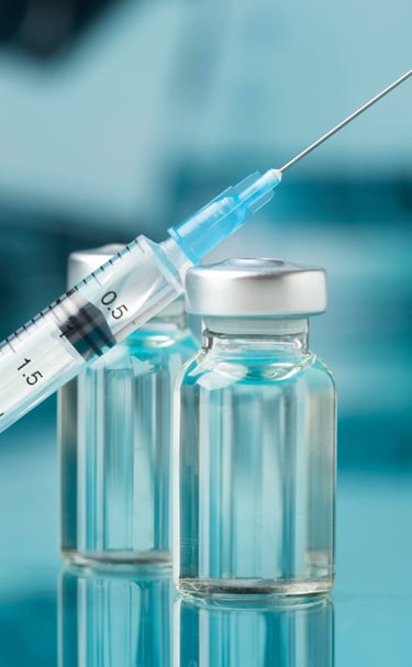 uma seringa e duas ampolas