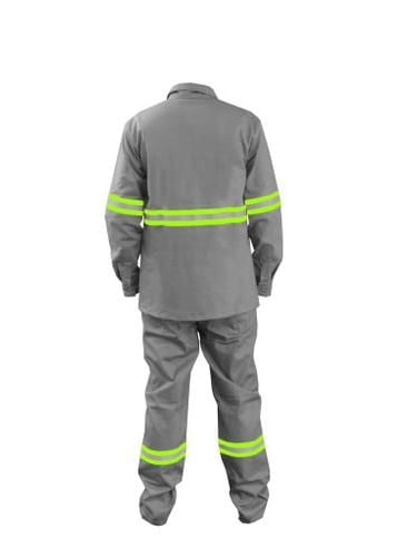 Calça com faixa reflexiva