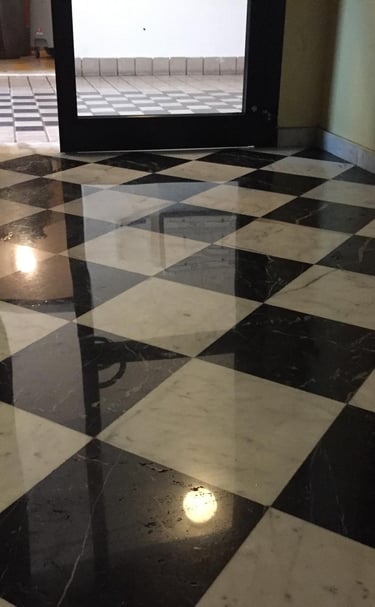 Polissage et cristallisation de marbre par DG Services - rénovation haut de gamme en Suisse romande