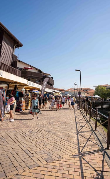 Photo de rues piétonne de la ville de Vieux Boucau