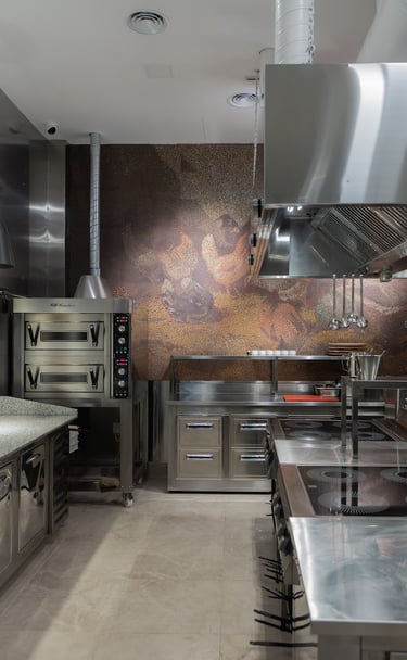 Glasmosaik mit Hühner-Motiv – Rustikale Kunst für die Küche Dieses handgefertigte Glasmosaik mit Hüh