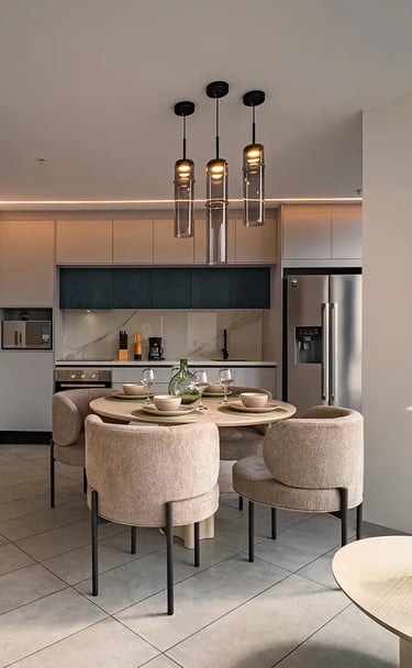 Fotografía profesional de AirBnB inmobiliaria de lujo con decoración y lamparas de techo en Quito