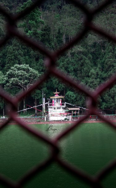 Lampokhari Lake Aritar
