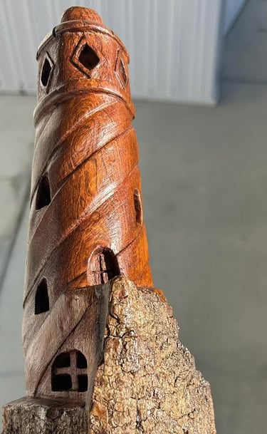 Fred Lee lighthouse in Cottonwood Bark