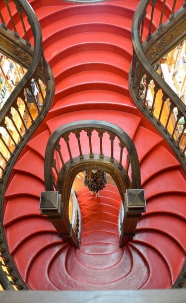 porto-libreria-lello-scalinata-rossa