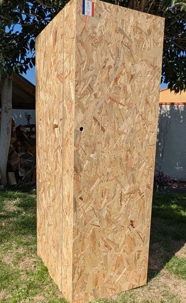 Armoire de sellerie Club fermée avec étagères et porte coffrée