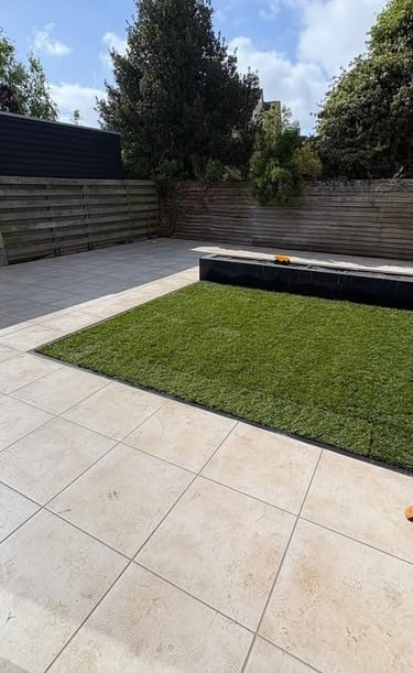 Een tuin aangelegd door Betsema Bestrating