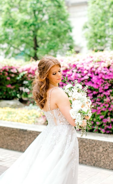 "Experienced wedding event planner coordinating a beautifully customized celebration with elegant dé