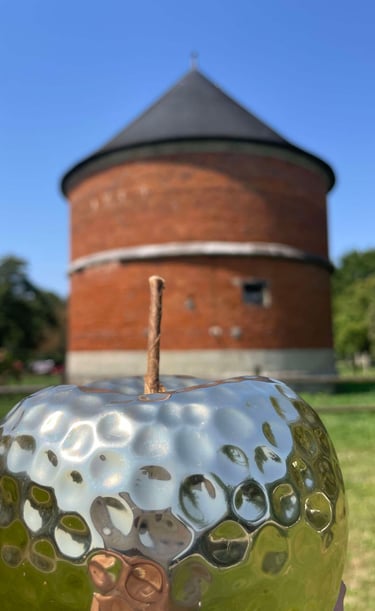 Pomme en or de l'ecomusée de la pomme et du cidre