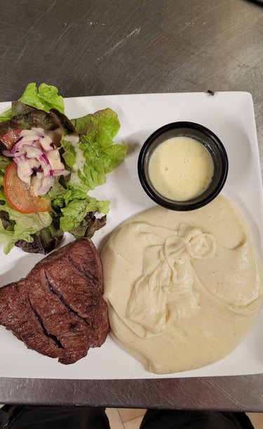 viande d 'aubrac viande locale rumsteak saignant à point bleu