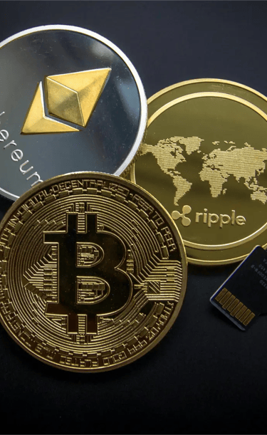varias imagenes de criptomonedas como bitcoin
