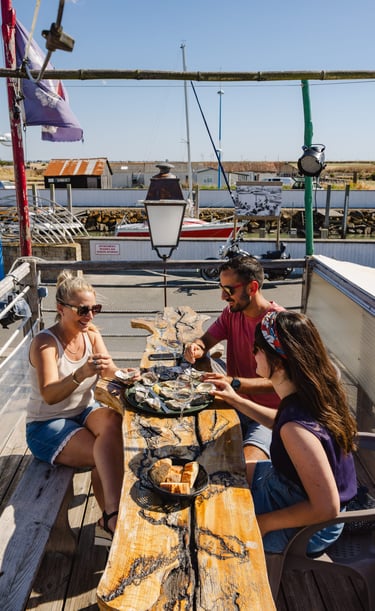 La terrasse du Bar à 8