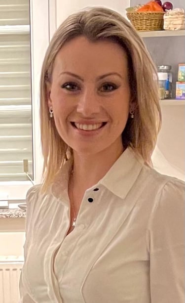 Porträt von Kristina Spieß, zertifizierte Ernährungsberaterin und Mykotherapeutin für Hunde und Katz