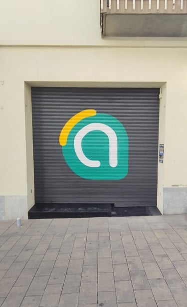 cierre metálico graffiti pintura publicidad spray decoración