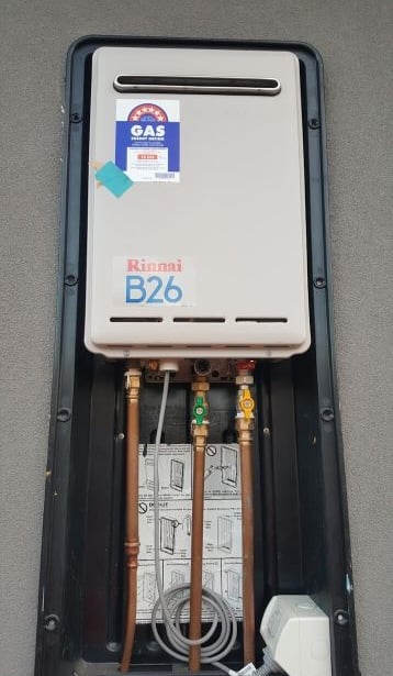 Continuous flow hot water service installed in Safety Beach