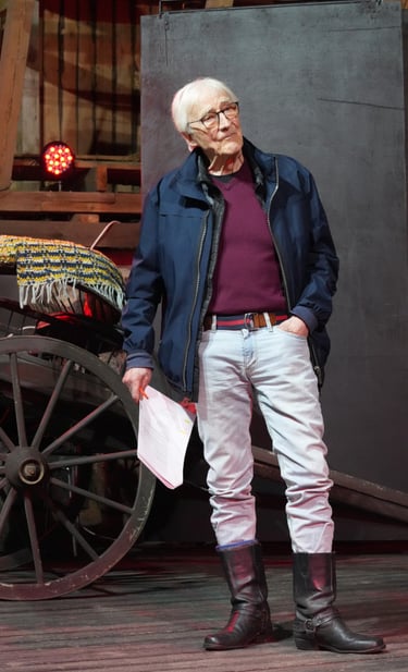 Esa Ruuttunen eläytyy Jaakko Aspin eli isän rooliin