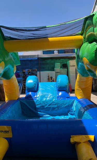 Venta de Inflables Acuaticos de Entrega inmediata www.sillasymesasfiestasdelsol.com