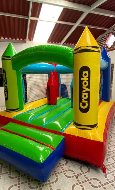 Venta de Inflables Niño y Niña de Entrega inmediata www.sillasymesasfiestasdelsol.com