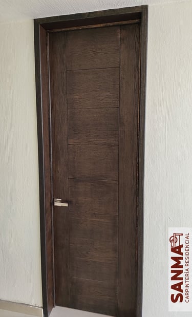 puerta de madera fraccionamiento
