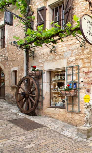 La boutique Le Musée du Vin à Saint-Cirq Lapopie