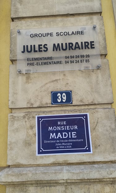 plaque honneur monsieur madie daniel 2026 retraite école élémentaire Jules Muraire toulon