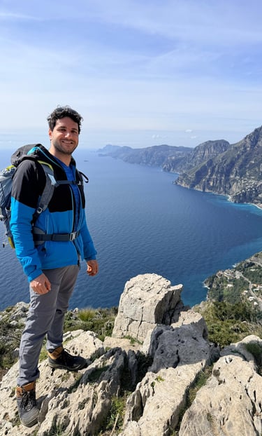 Antonio-tour-guide-local-trekking-hiking-sorrento