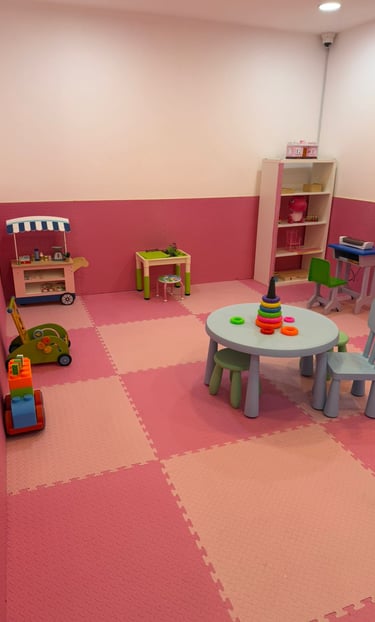 Psychologist Room Blue Sky Rehabilitation Center  مرکز السماء الزرقاء للتأهیل (1)