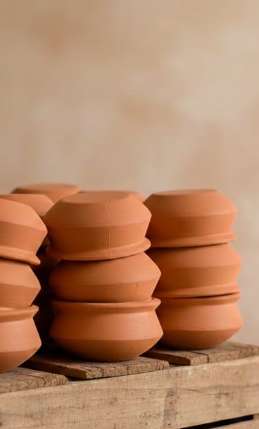 Clay Disposable Biryani Handi specially Designed for cooking Biryani. Suitable for restaurant use 