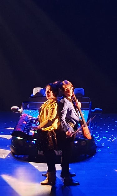 Les Simone sur scène à La Passerelle, "En voiture Simone"