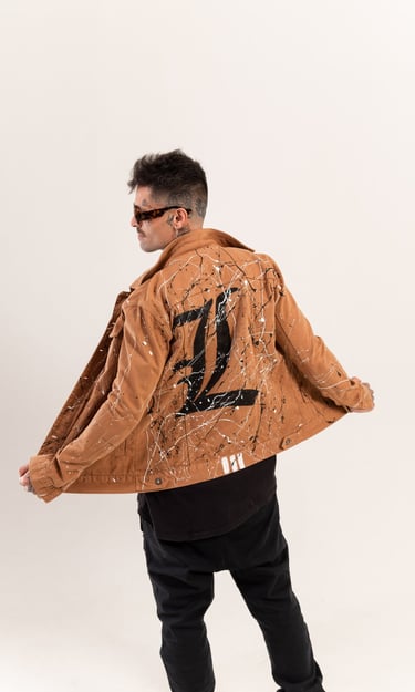 Jaqueta Personalizada Longuinni com detalhes em tinta 