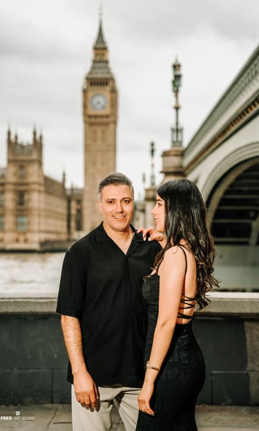 Couple with Big Ben in the background during a London engagement shoot by Fred Art Studio.