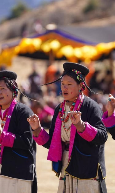 Bhutanese-women-from-Laya-performing-folk-dances-at-royal-highland-festival