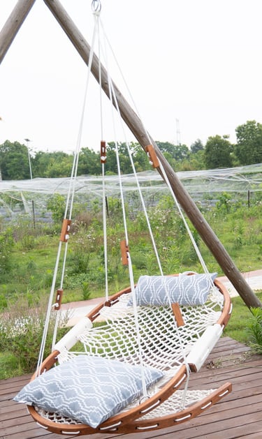 Single cobblestone oval hammock solve denim pillows