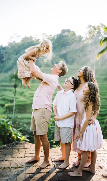 Family photography session in the rice fields of Tegalalang Bali